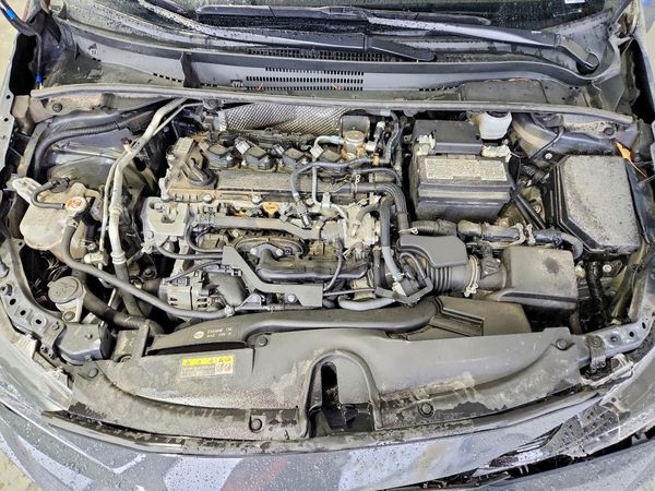 2025 TOYOTA COROLLA LE — Engine bay