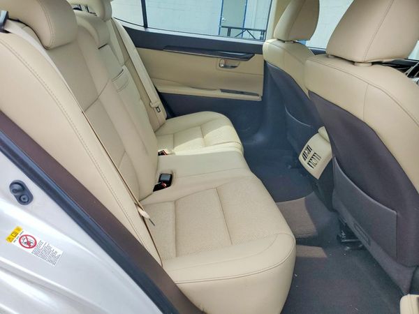 2017 LEXUS ES 350