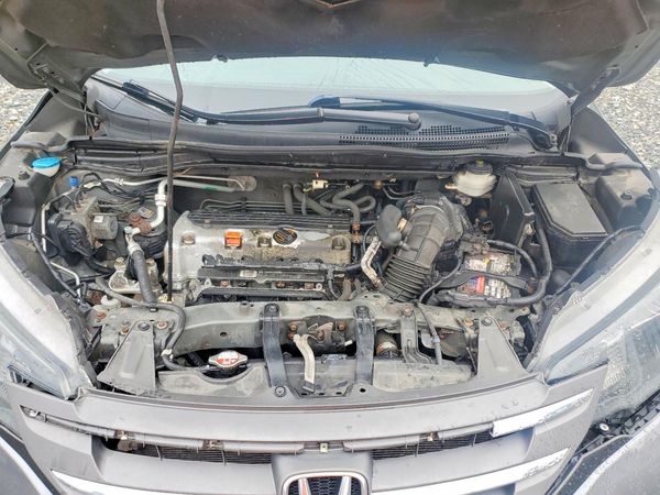 2013 HONDA CRV LX — Engine bay