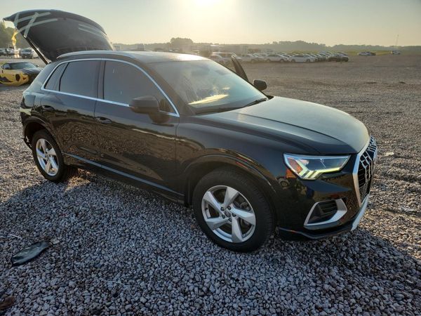 2020 AUDI Q3 quattro Premium Plus