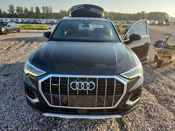 2020 AUDI Q3 quattro Premium Plus