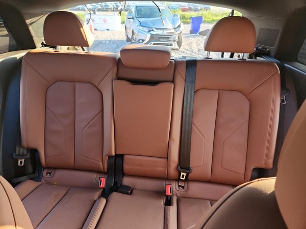 2020 AUDI Q3 quattro Premium Plus