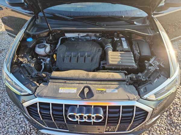 2020 AUDI Q3 quattro Premium Plus