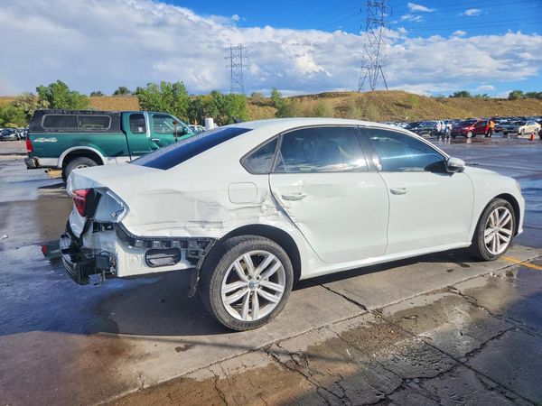 2019 VOLKSWAGEN PASSAT