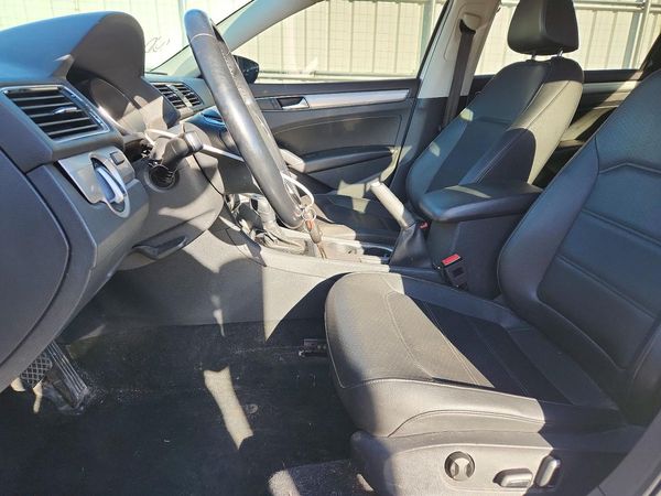 2019 VOLKSWAGEN PASSAT