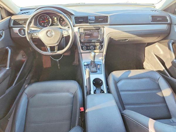 2019 VOLKSWAGEN PASSAT