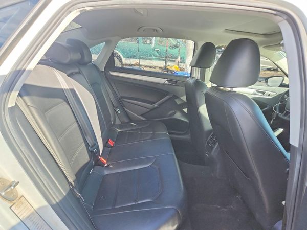 2019 VOLKSWAGEN PASSAT