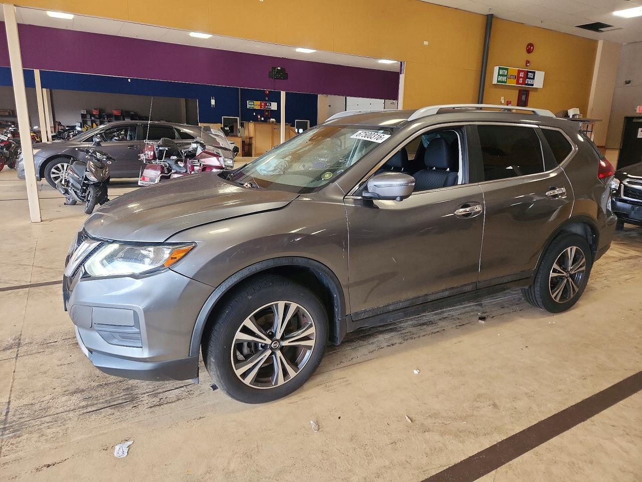 2019 NISSAN ROGUE — Front 3/4