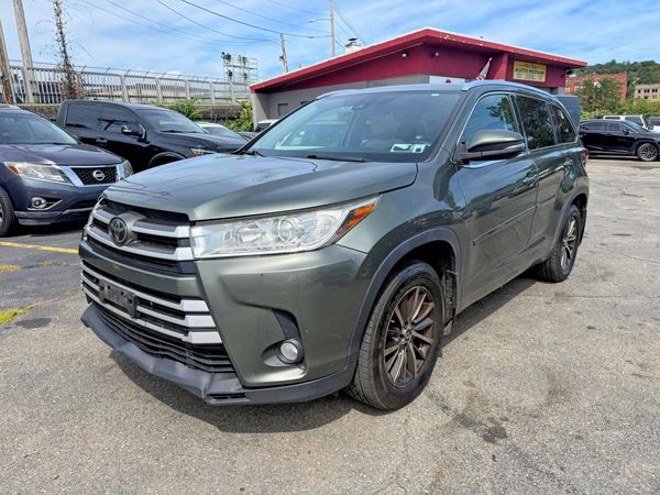 2018 TOYOTA HIGHLANDER SE/XLE