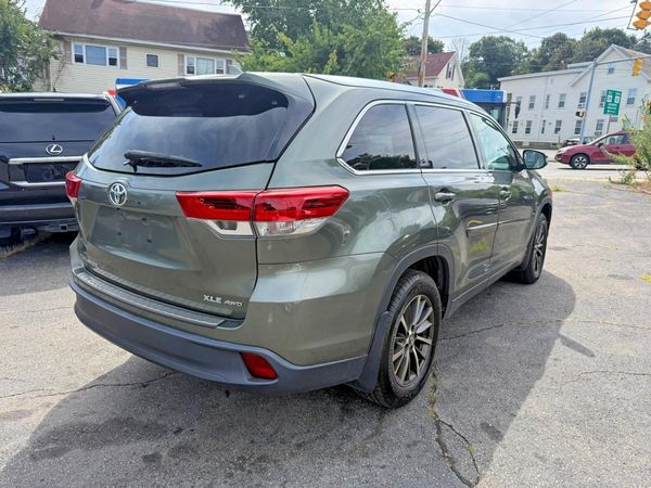 2018 TOYOTA HIGHLANDER SE/XLE