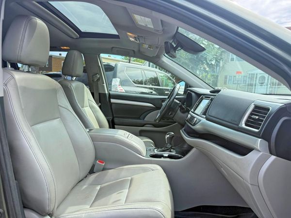 2018 TOYOTA HIGHLANDER SE/XLE