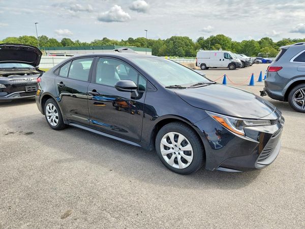 2024 TOYOTA COROLLA — Passenger 3/4