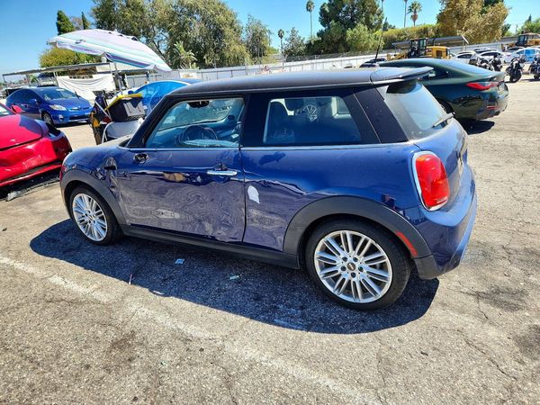 2014 MINI COOPER
