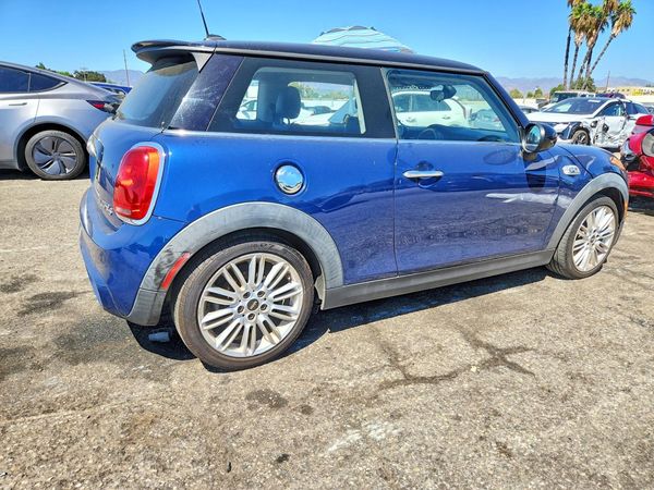 2014 MINI COOPER