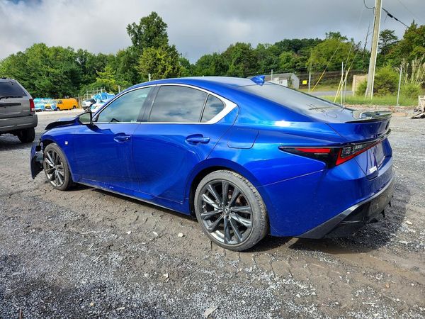 2022 LEXUS IS