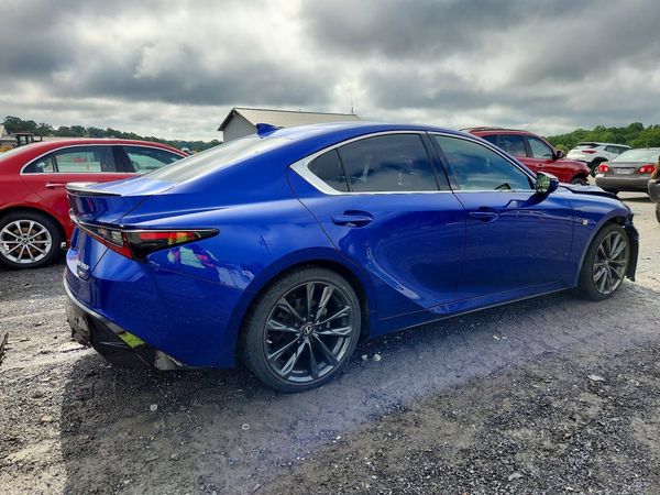 2022 LEXUS IS