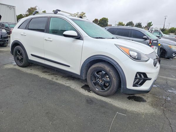 2019 KIA NIRO FE (HEV), LX (HEV) — Passenger 3/4