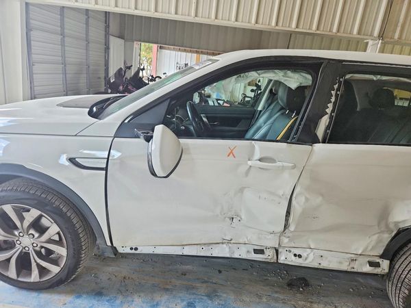 2022 LAND ROVER DISCOVERY SPORT SE — DENT