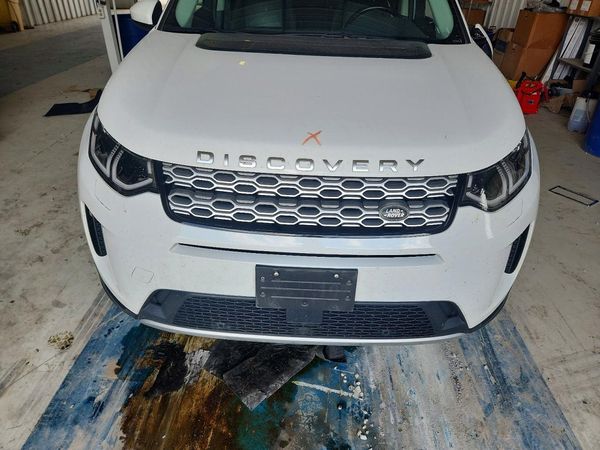 2022 LAND ROVER DISCOVERY SPORT SE — Engine bay