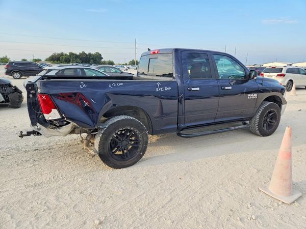 2018 RAM 1500 SLT