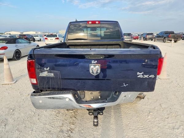 2018 RAM 1500 SLT