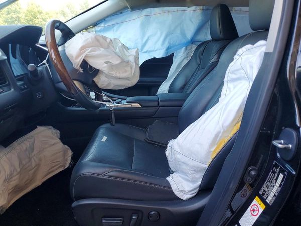 2016 LEXUS RX350 350 — DENT