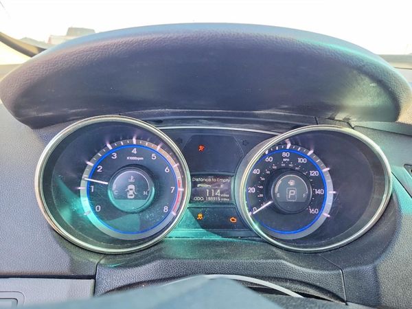2012 HYUNDAI SONATA