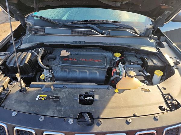 2018 JEEP COMPASS Trailhawk — Engine bay