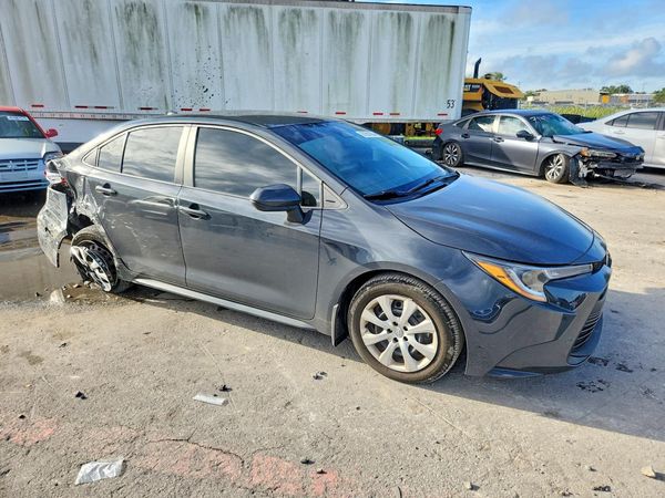2024 TOYOTA COROLLA