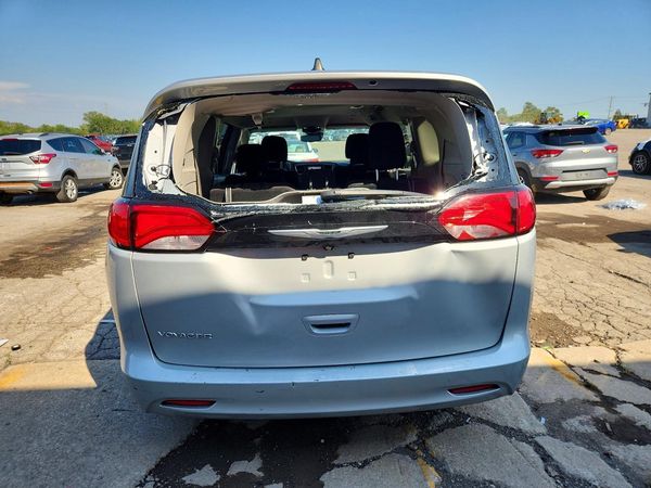 2024 CHRYSLER VOYAGER LX