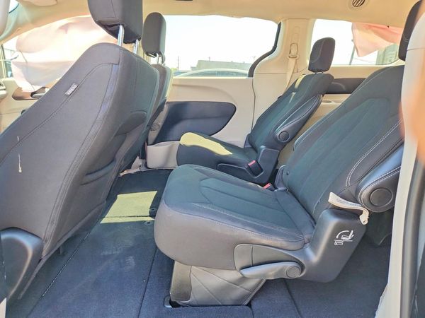 2024 CHRYSLER VOYAGER LX