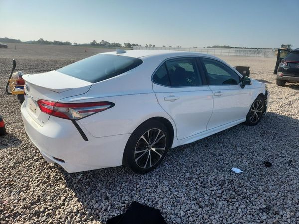 2019 TOYOTA CAMRY