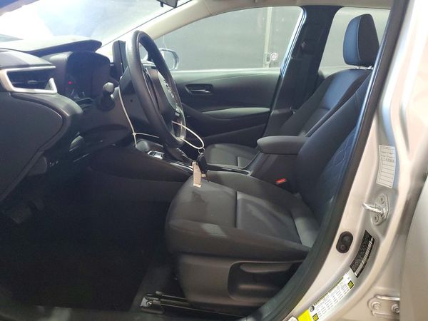 2025 TOYOTA COROLLA LE — DENT