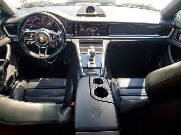 2018 PORSCHE PANAMERA4S