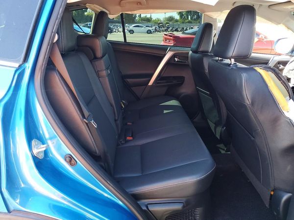 2018 TOYOTA RAV4 Ltd — PSRS