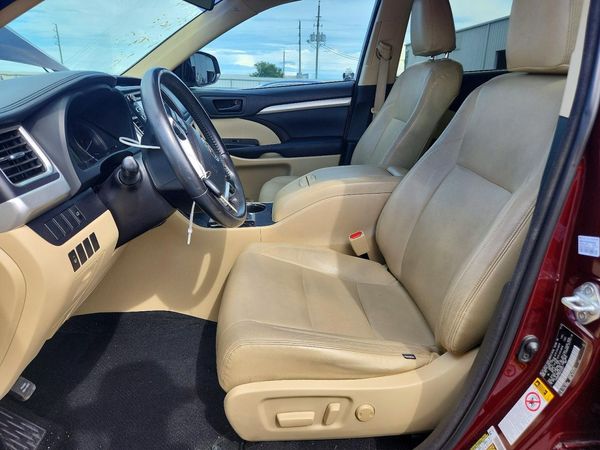 2016 TOYOTA HIGHLANDER