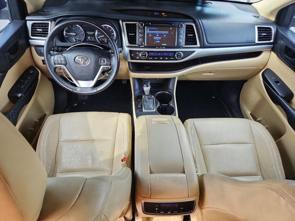 2016 TOYOTA HIGHLANDER