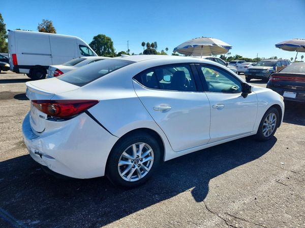 2015 MAZDA 3