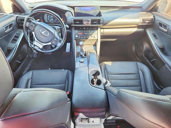 2017 LEXUS IS