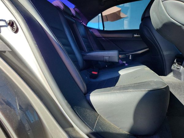 2017 LEXUS IS