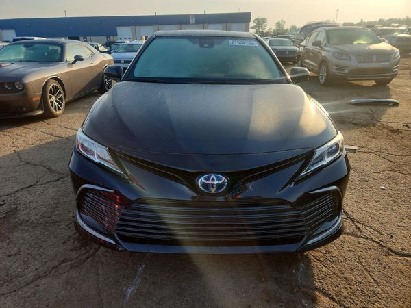 2024 TOYOTA CAMRY