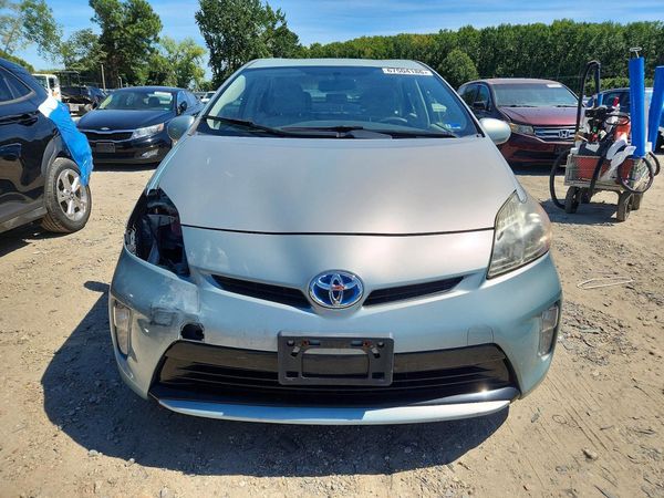 2014 TOYOTA PRIUS