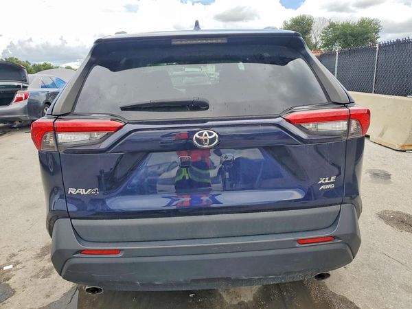 2020 TOYOTA RAV4