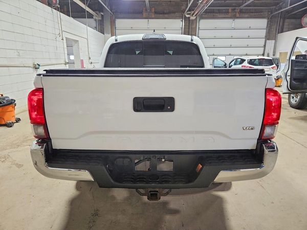 2018 TOYOTA TACOMA