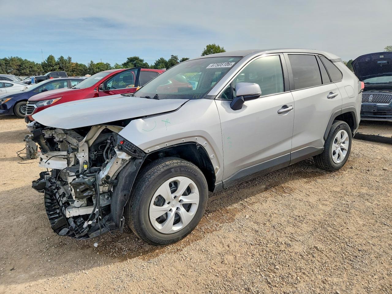 2024 TOYOTA RAV4 LE — Front 3/4