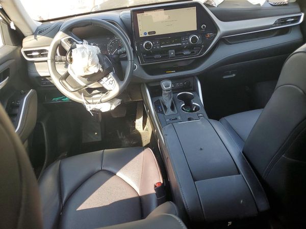 2024 TOYOTA HIGHLANDER