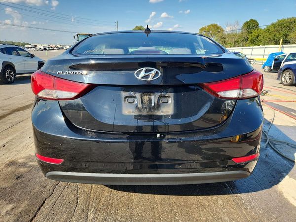 2016 HYUNDAI ELANTRA