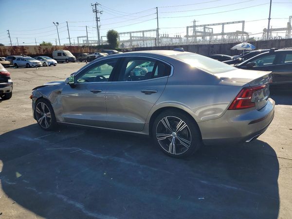 2020 VOLVO S60