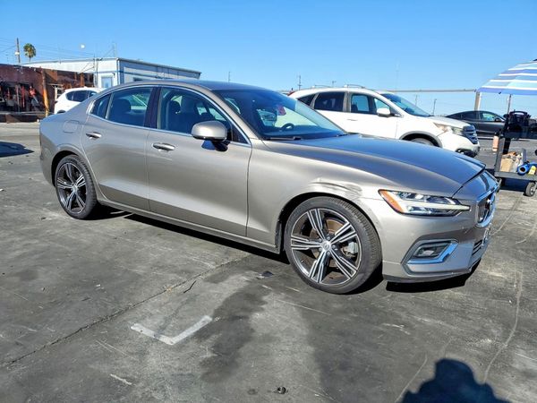 2020 VOLVO S60