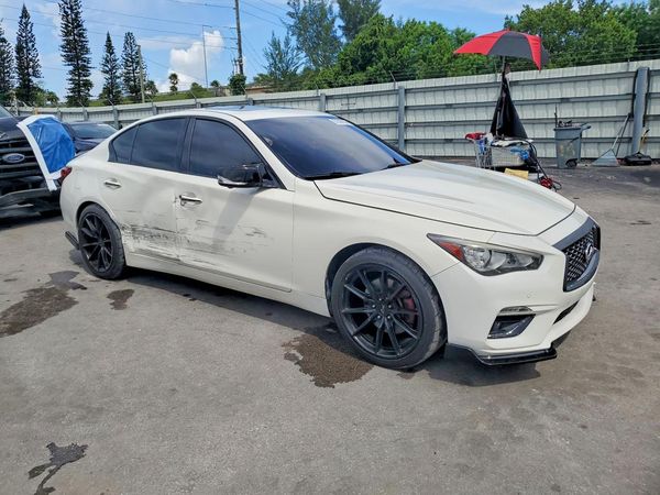 2021 INFINITI Q50 LUXE